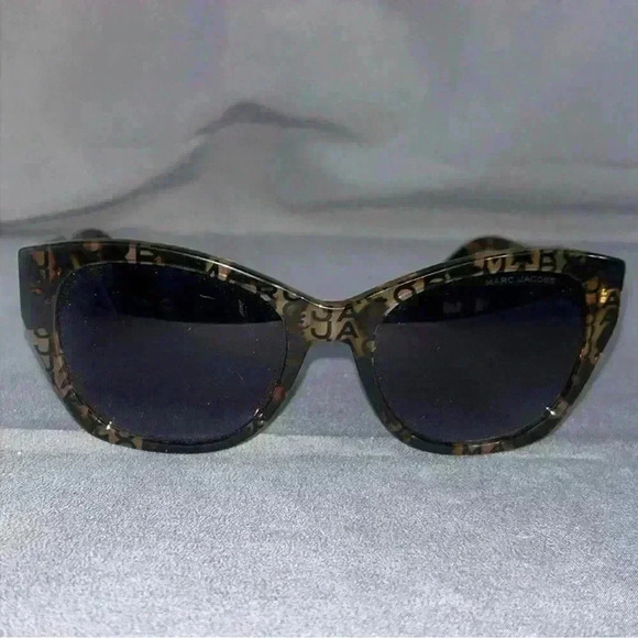 EUC Marc Jacobs Eyewear Tortoise Shell Color All Over‎ Logo squared cat Eye Cut - Picture 9 of 14